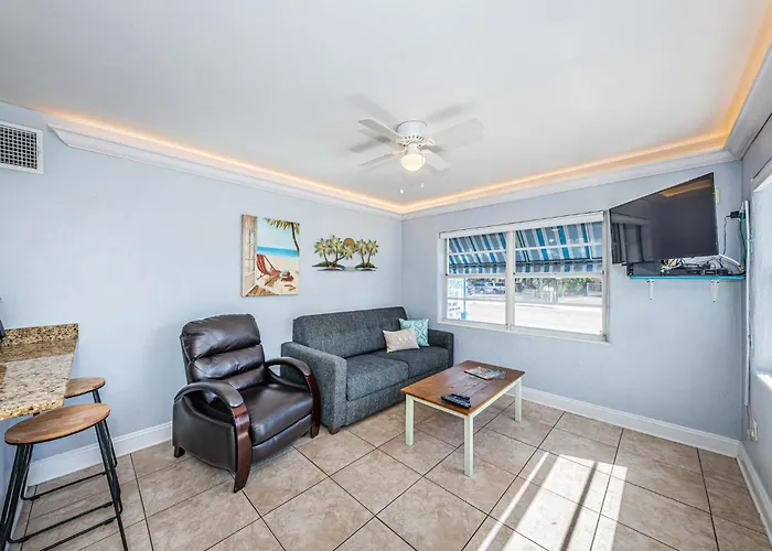 Apartment Blue Water Beachside 1 *