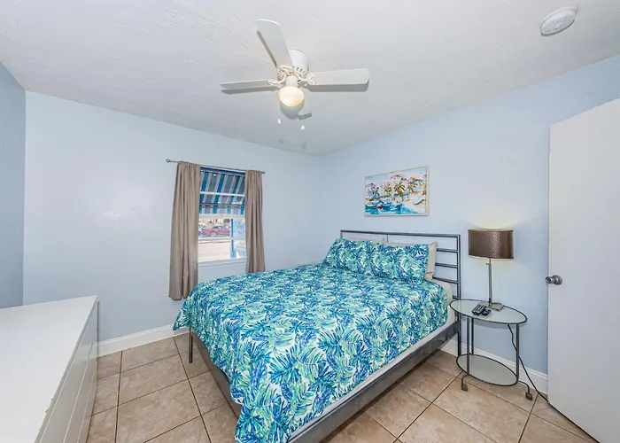 Blue Water Beachside 1 Apartment *