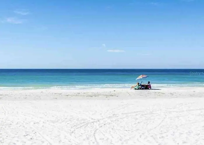 Apartment Blue Water Beachside 1